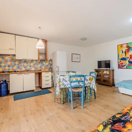 Rai's Private 3 - Panorama & Relax Apartment *